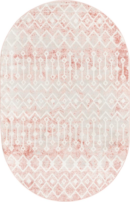 5' 3 x 8' Eugene · Diamond rug, dustyrose