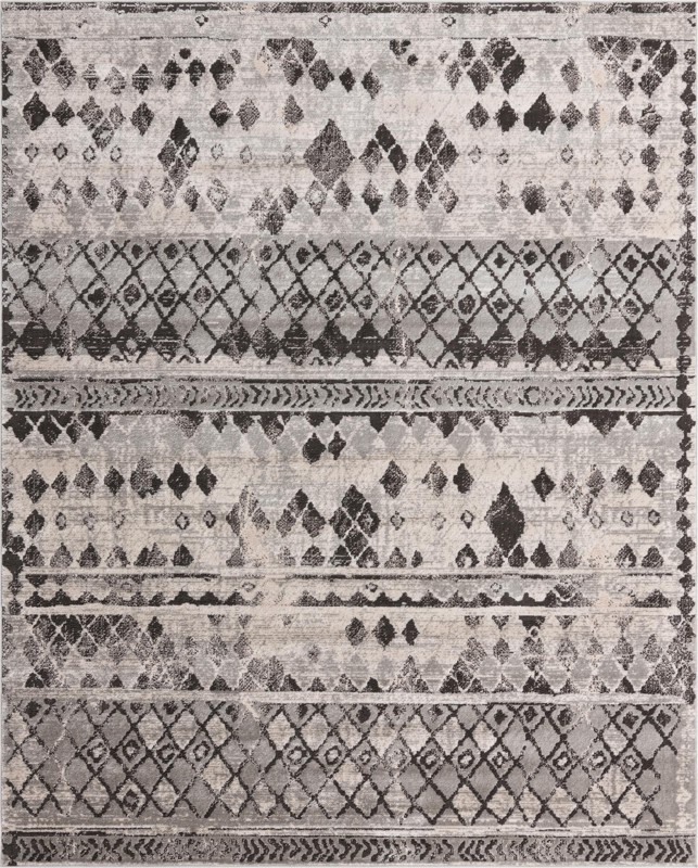 8' x 10' Collier · Diamond rug