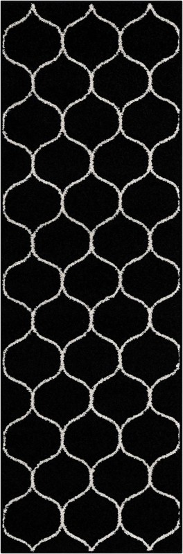 2' x 6' Ingram · Lattice rug, black and ivory
