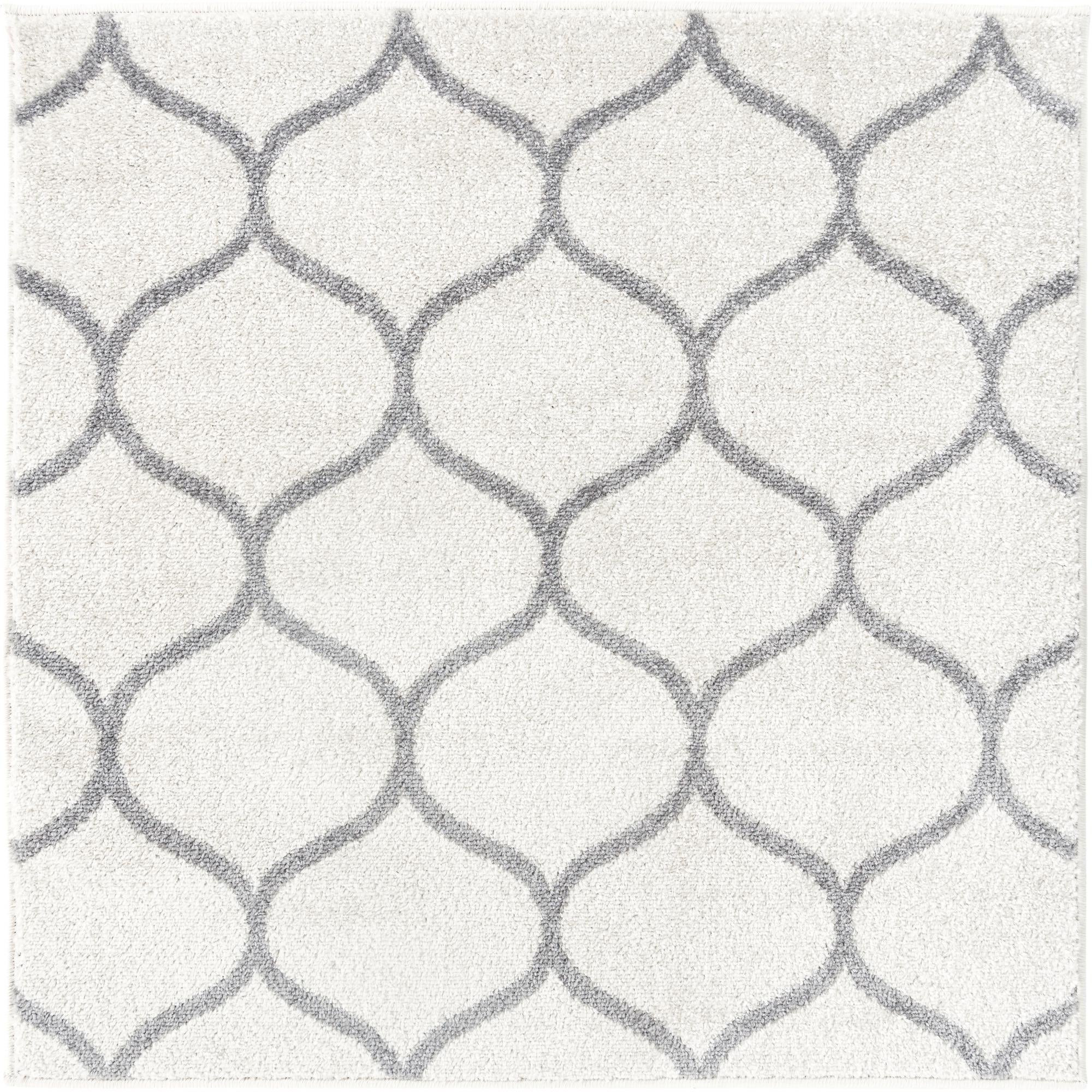 4' x 4' Ingram · Lattice rug, ivory and gray