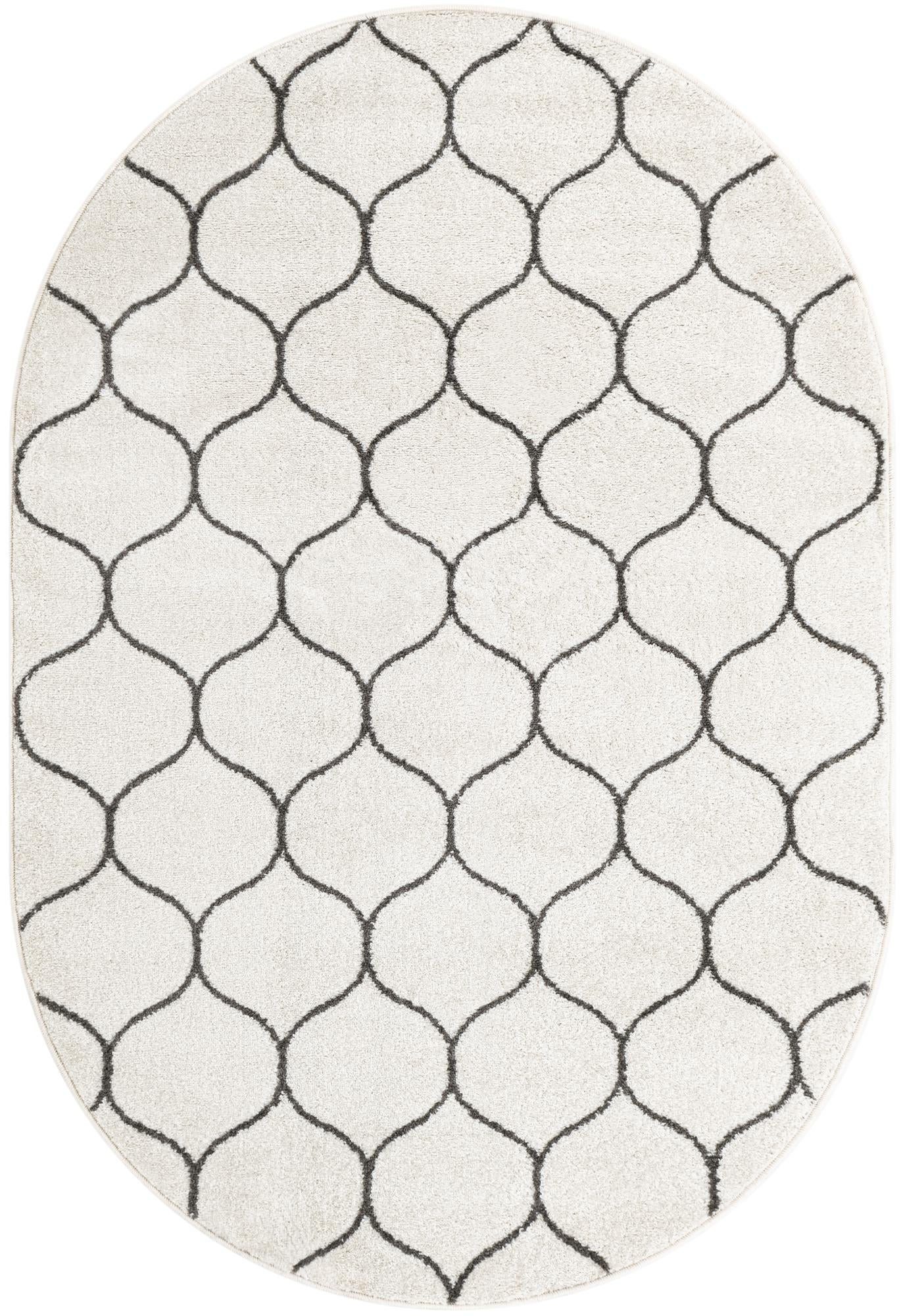4' x 6' Ingram · Lattice rug, ivory and gray