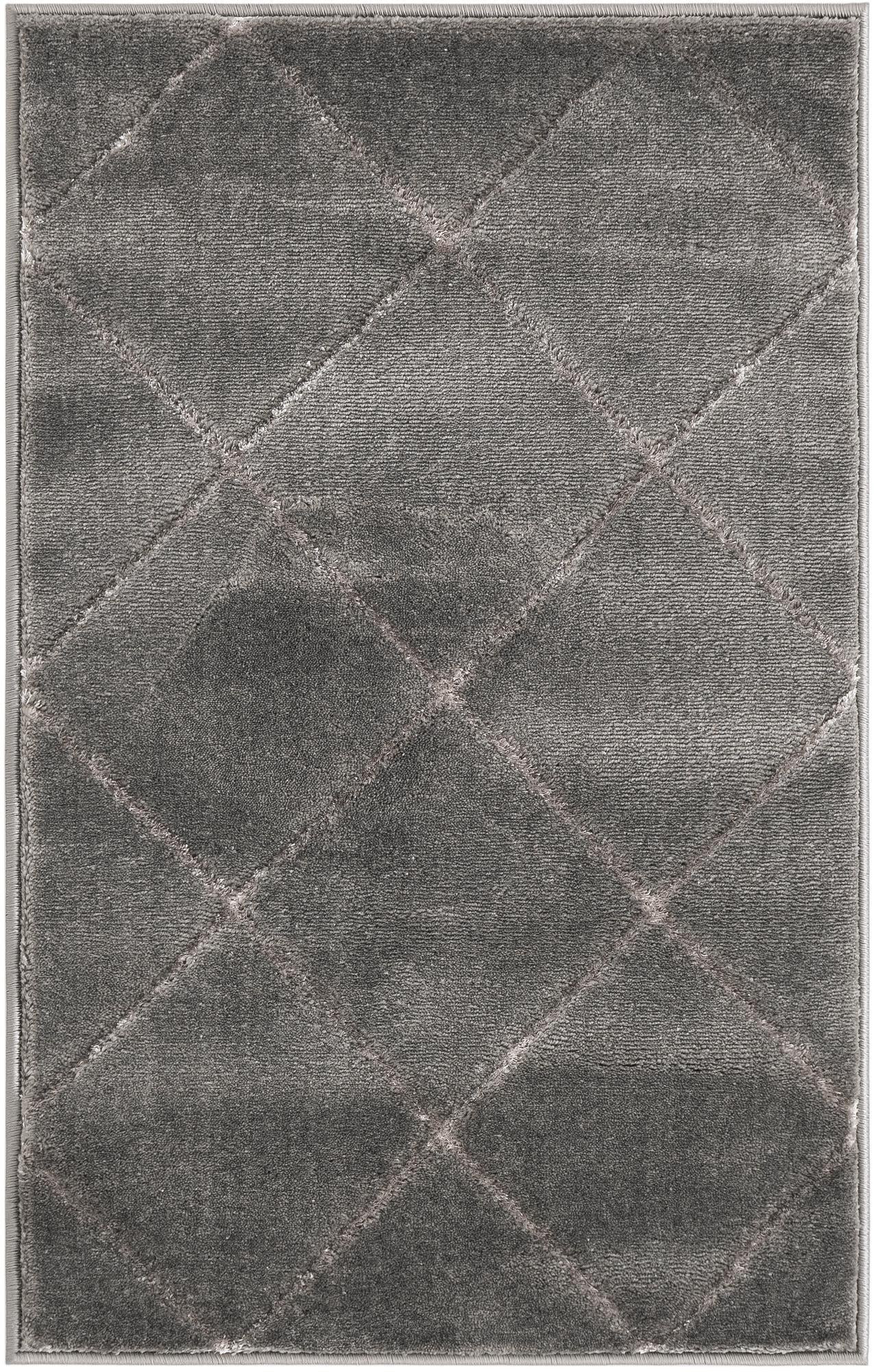 2' x 3' Gilchrist · Diamond rug, gray and silver