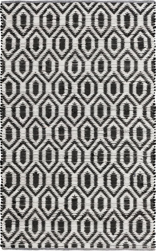 5' 1 x 8' Hops · Geometric Chindi Rug