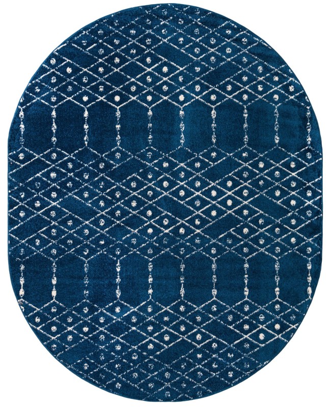 7' 10 x 10' Newcomb · Diamond rug