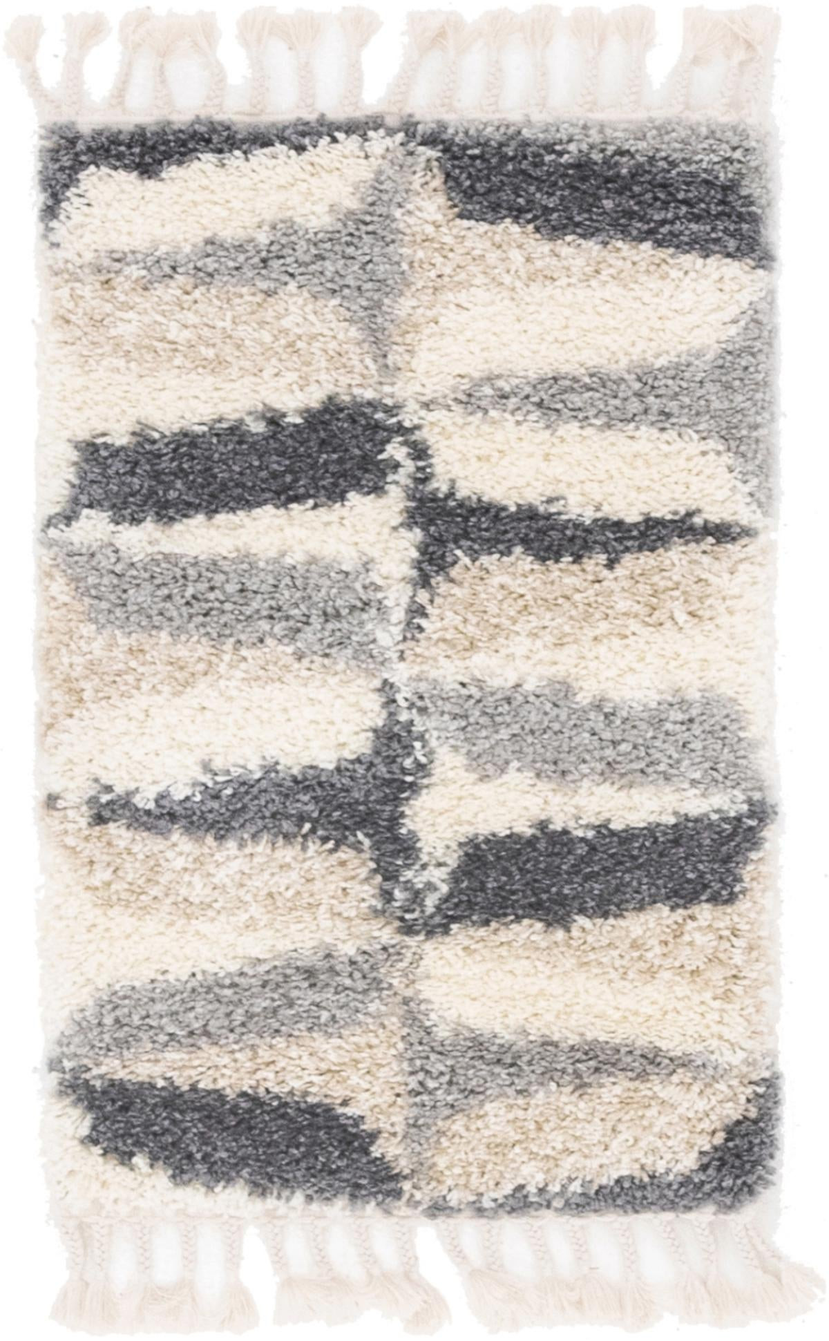 2' 2 x 3' Bridger · Geometric shag rug, gray and ivory