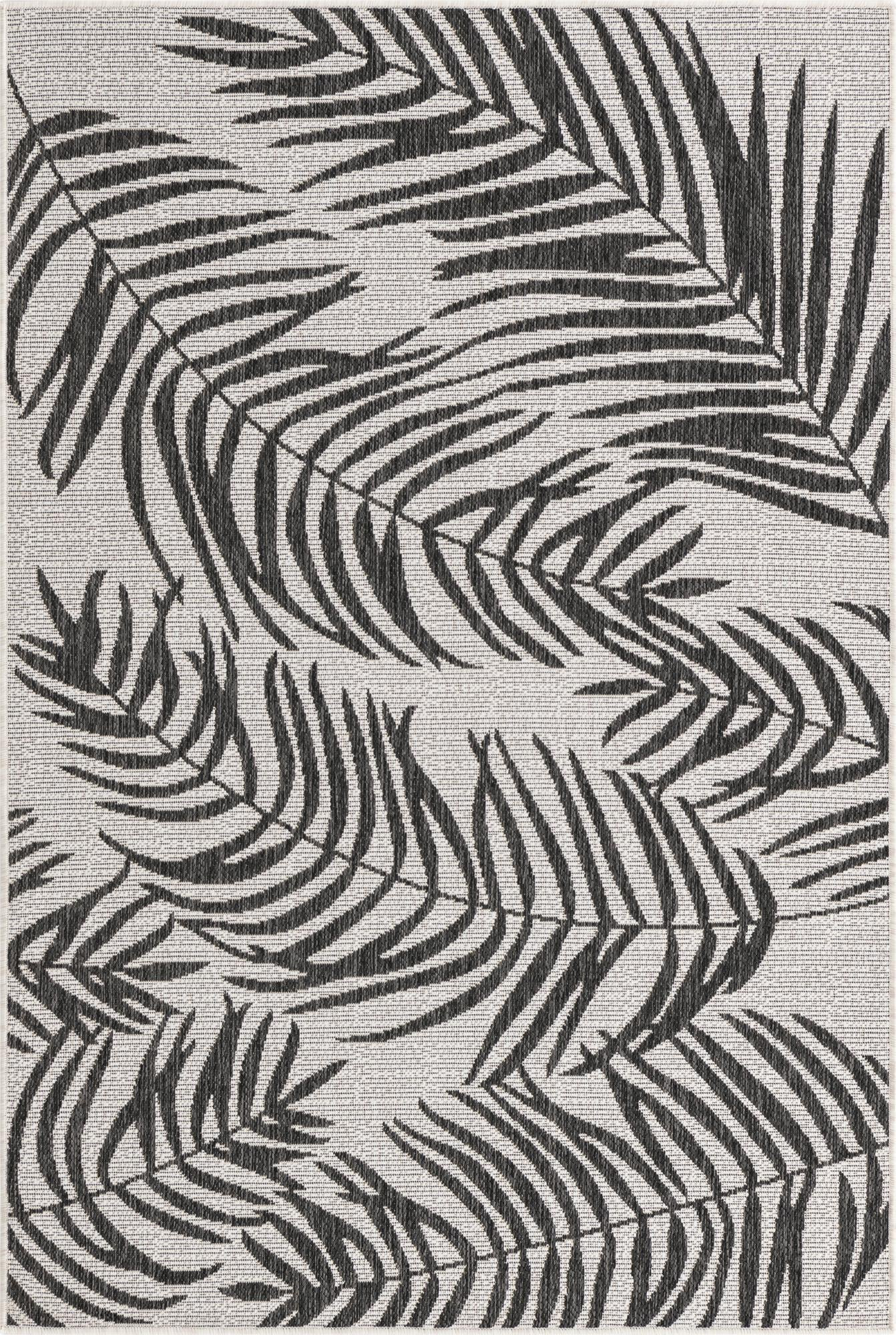4' x 6' Moody · Floral / botanical Outdoor Rug