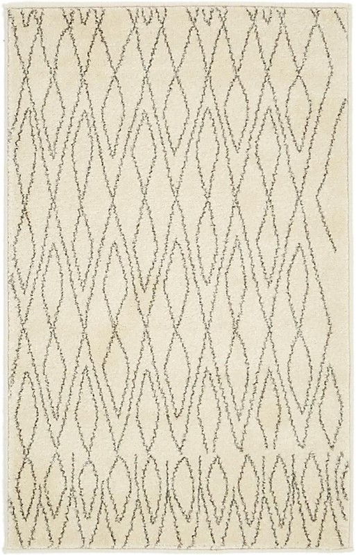 2' x 3' Cavanaugh · Diamond rug