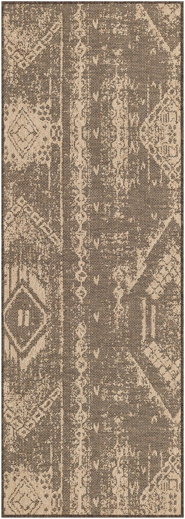 2' 7 x 8' Luckett · Diamond rug, natural and brown