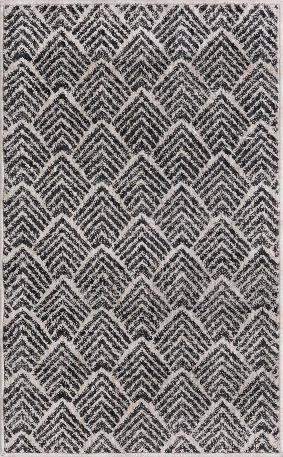 2' x 3' Riverbend · Chevron rug, charcoal ivory
