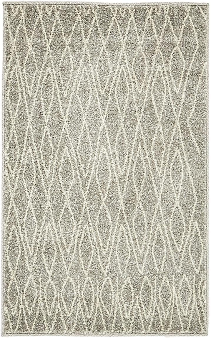 2' x 3' Cavanaugh · Diamond rug