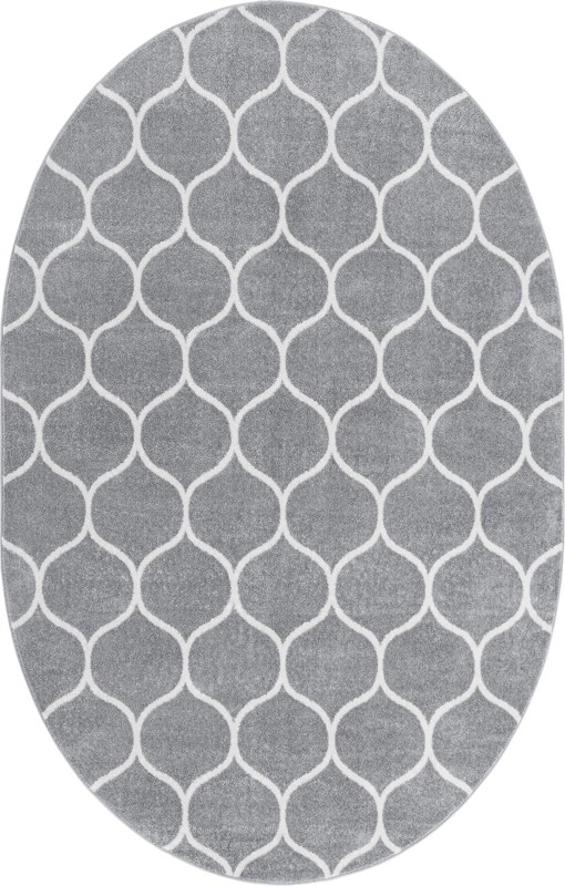 5' 3 x 8' Ingram · Lattice rug, gray and ivory