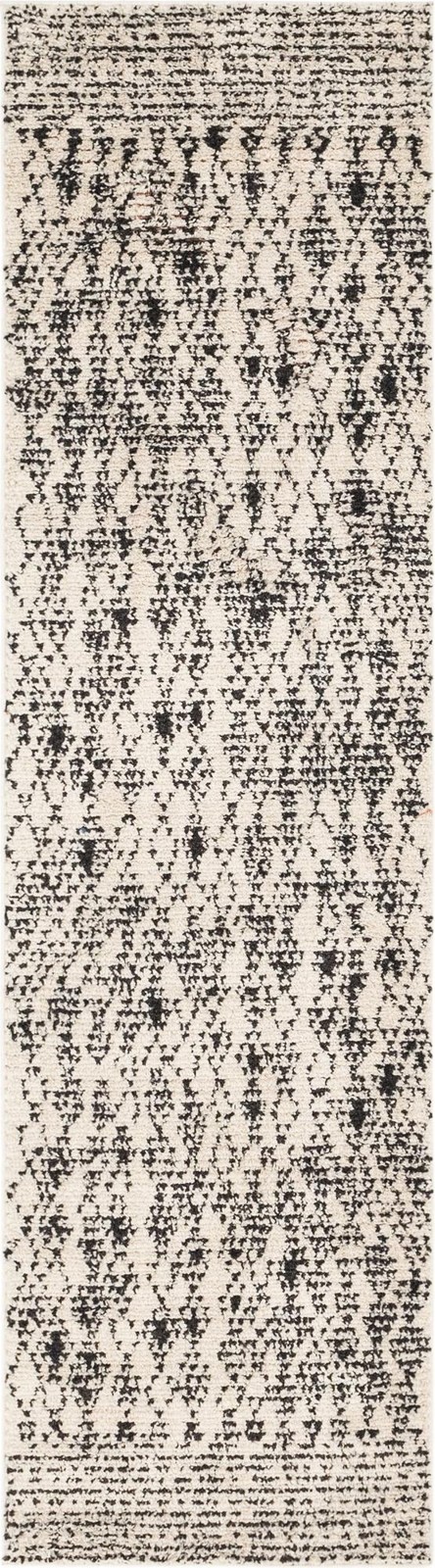 2' 7 x 10' Southwind · Diamond rug, cream