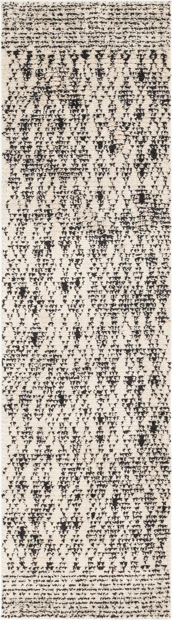 2' 7 x 10' Southwind · Diamond rug, cream