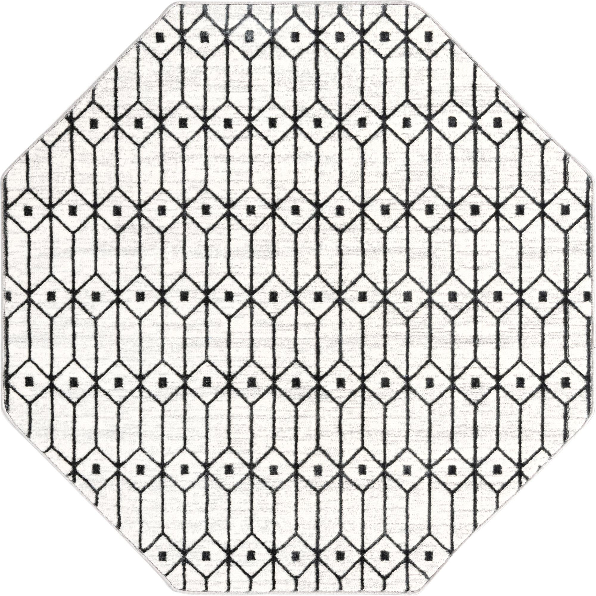 5' 3 x 5' 3 Wharton · Geometric rug, white