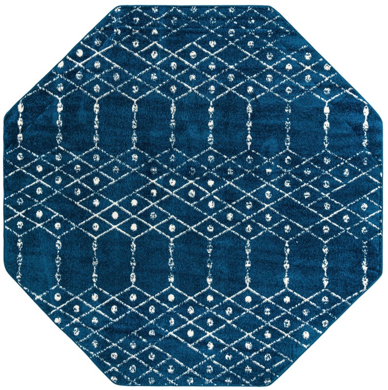 7' 10 x 7' 10 Newcomb · Diamond rug