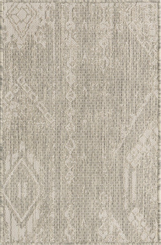 2' x 3' Wildman · Diamond Outdoor Rug, gray