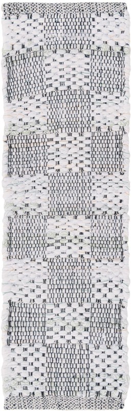 0' 9 x 2' 6 Crofton · Striped Chindi Rug, white