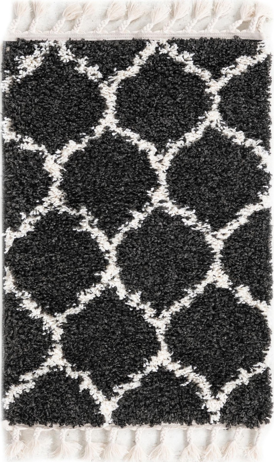 2' 2 x 3' Everett · Lattice shag rug, black and white