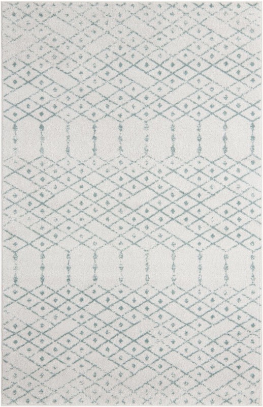 5' 3 x 8' Newcomb · Diamond rug