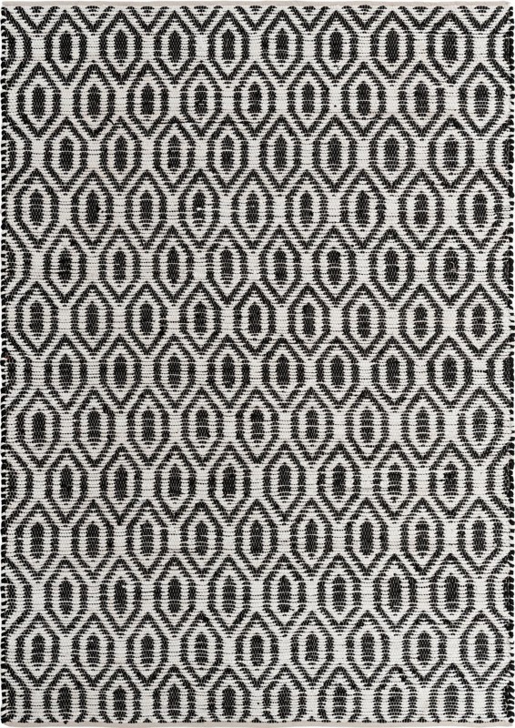 8' x 11' Hops · Geometric Chindi Rug