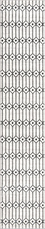 2' 7 x 13' Wharton · Diamond rug, white
