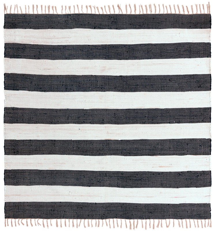7' 10 x 7' 10 Flagstaff · Striped Chindi Rug, navy