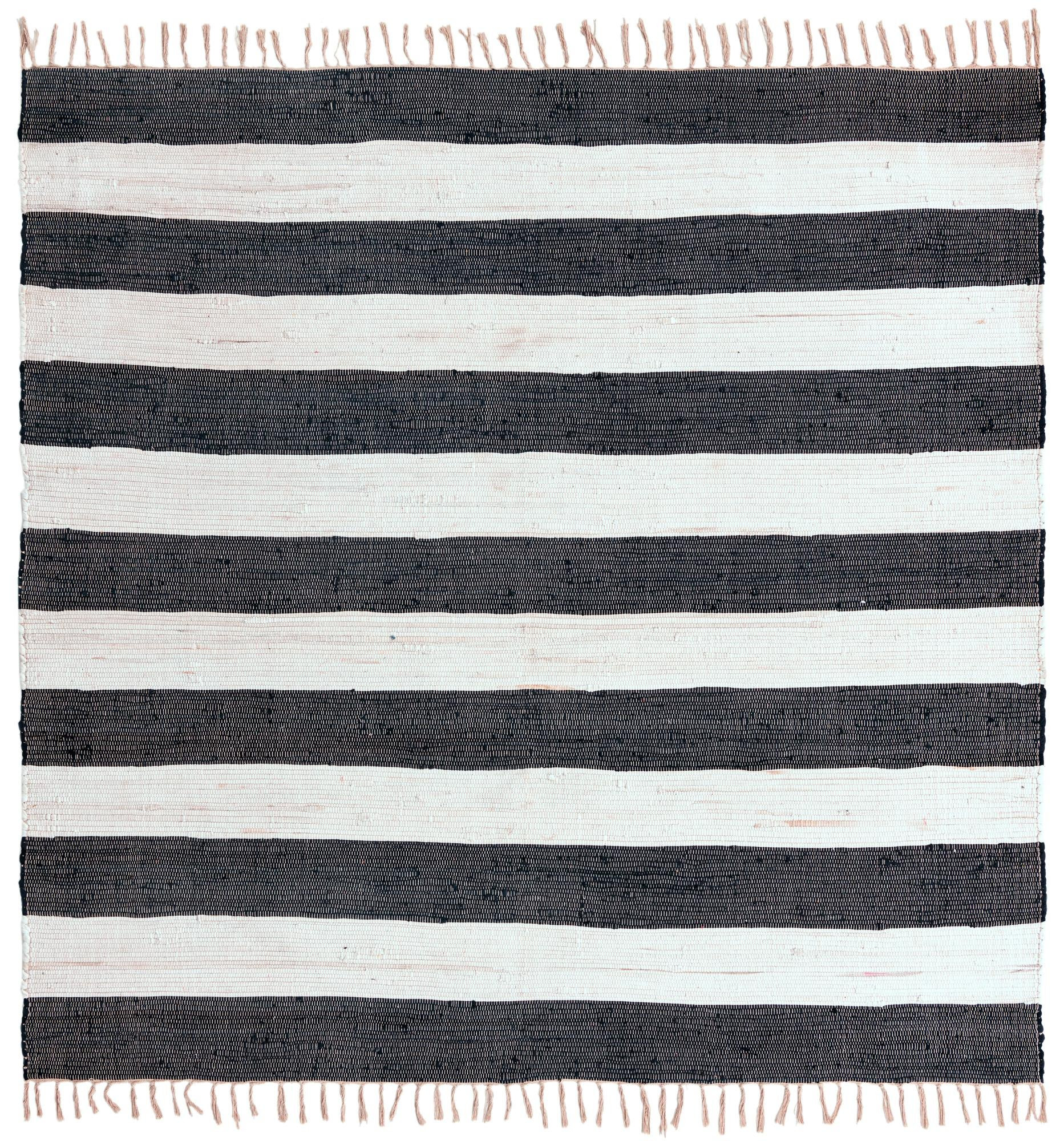 7' 10 x 7' 10 Flagstaff · Striped Chindi Rug, navy