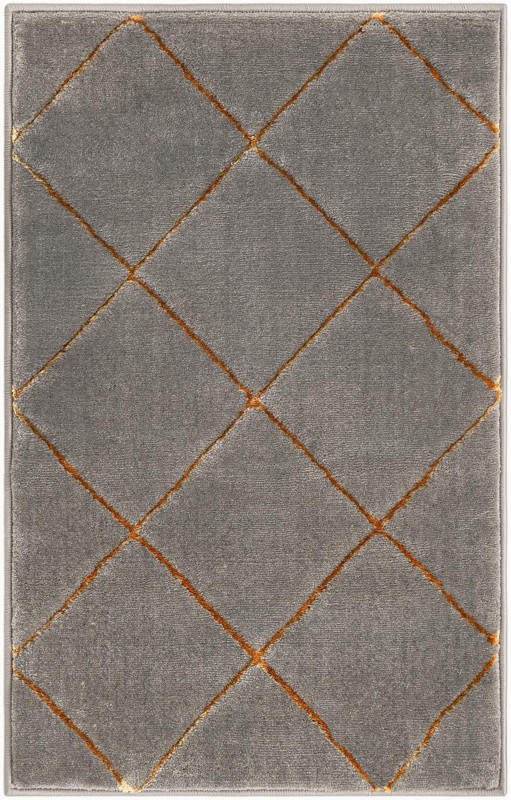 2' x 3' Gilchrist · Diamond trellis rug, gray and gold