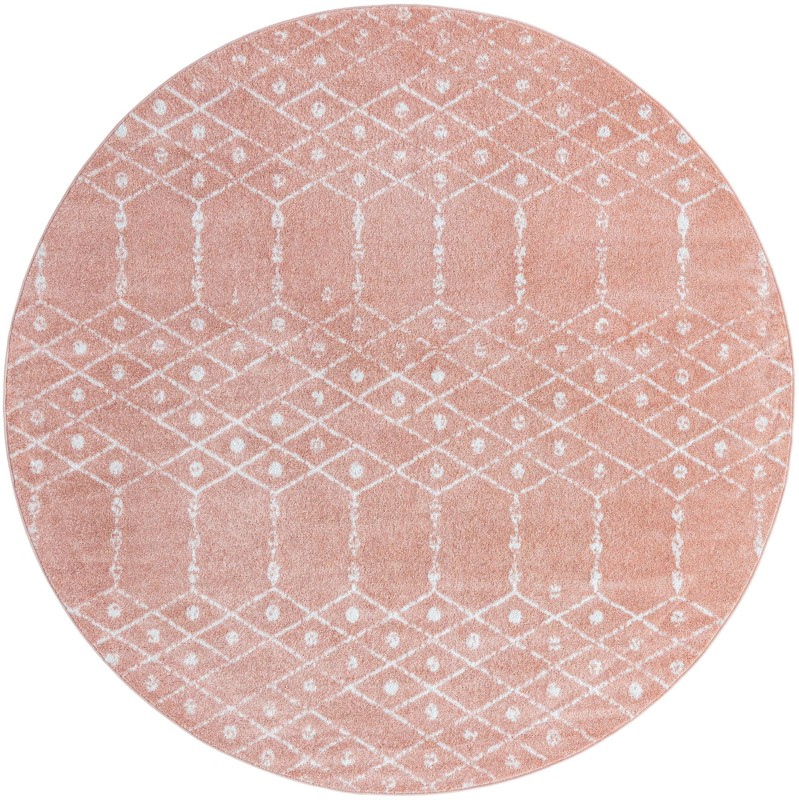 7' 10 x 7' 10 Newcomb · Diamond rug