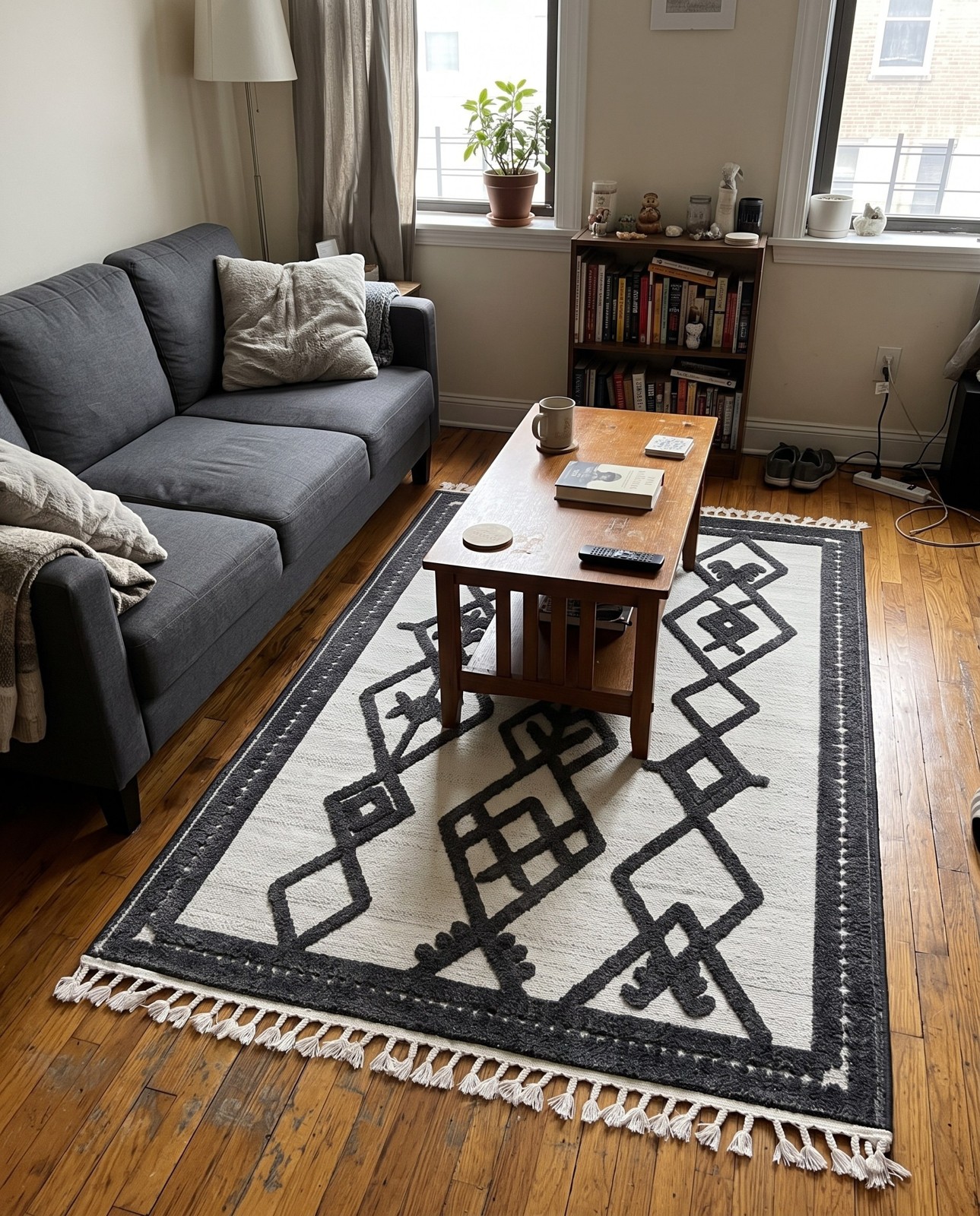 5' 3 x 7' 7 Easton · Border Outdoor Rug