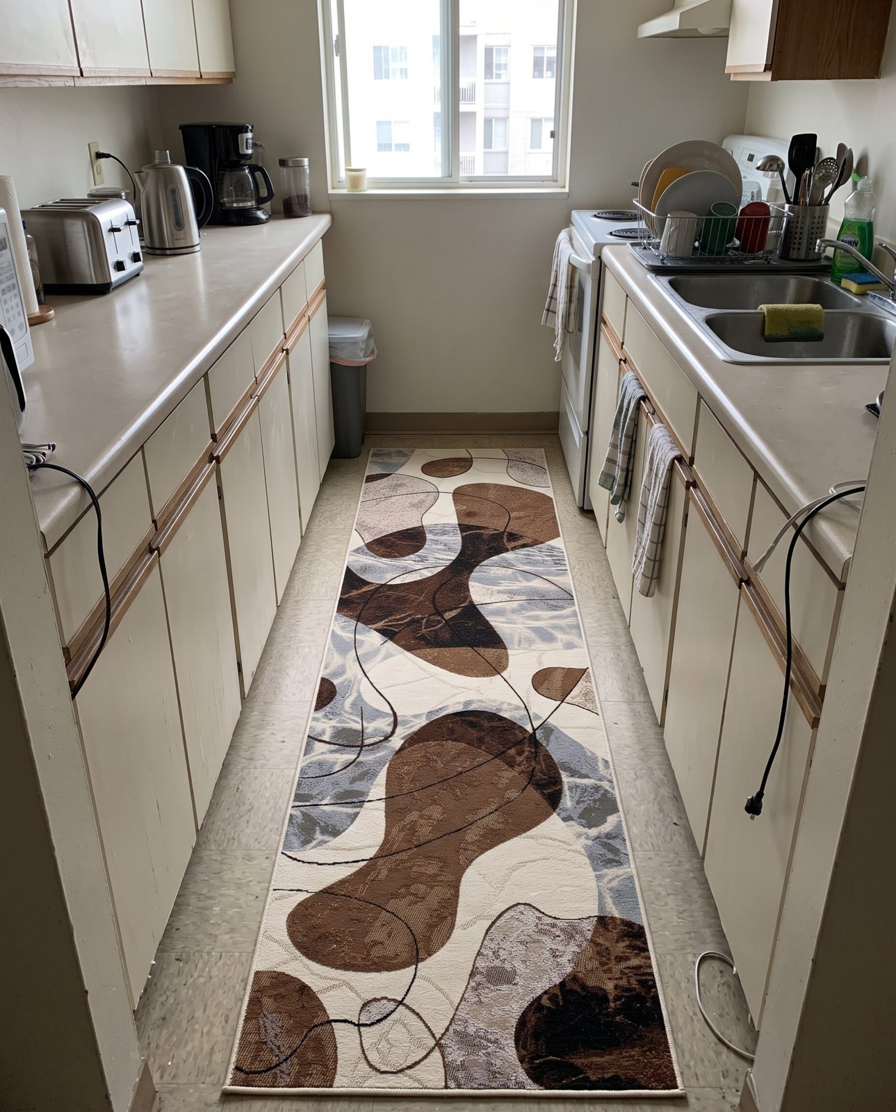 2' 7 x 10' Ruskin · Abstract Outdoor Rug