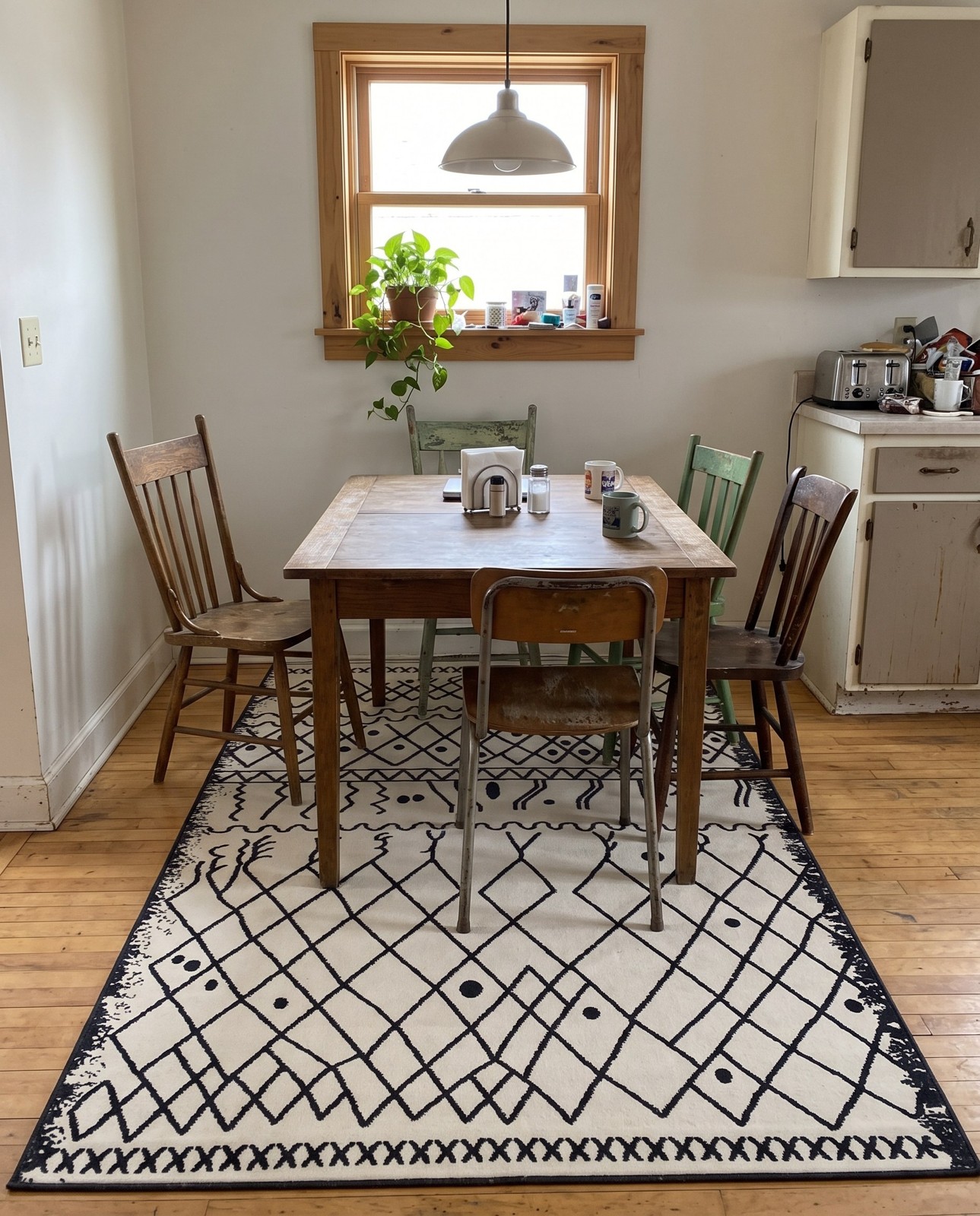 7' x 10' Grantley · Border rug