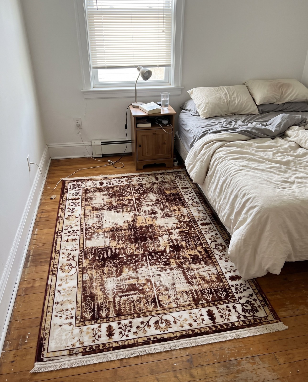 5' 3 x 8' Bushnell · Border rug, burgundy red