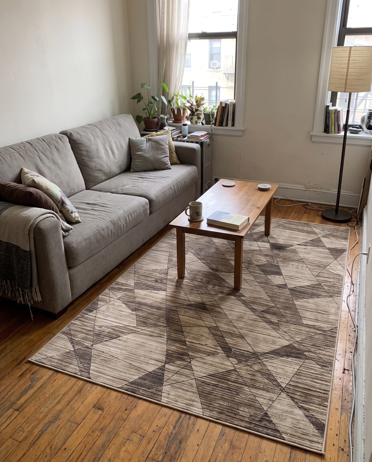 Detail image of 4' x 6' Arnett · Abstract rug, navajo beige
