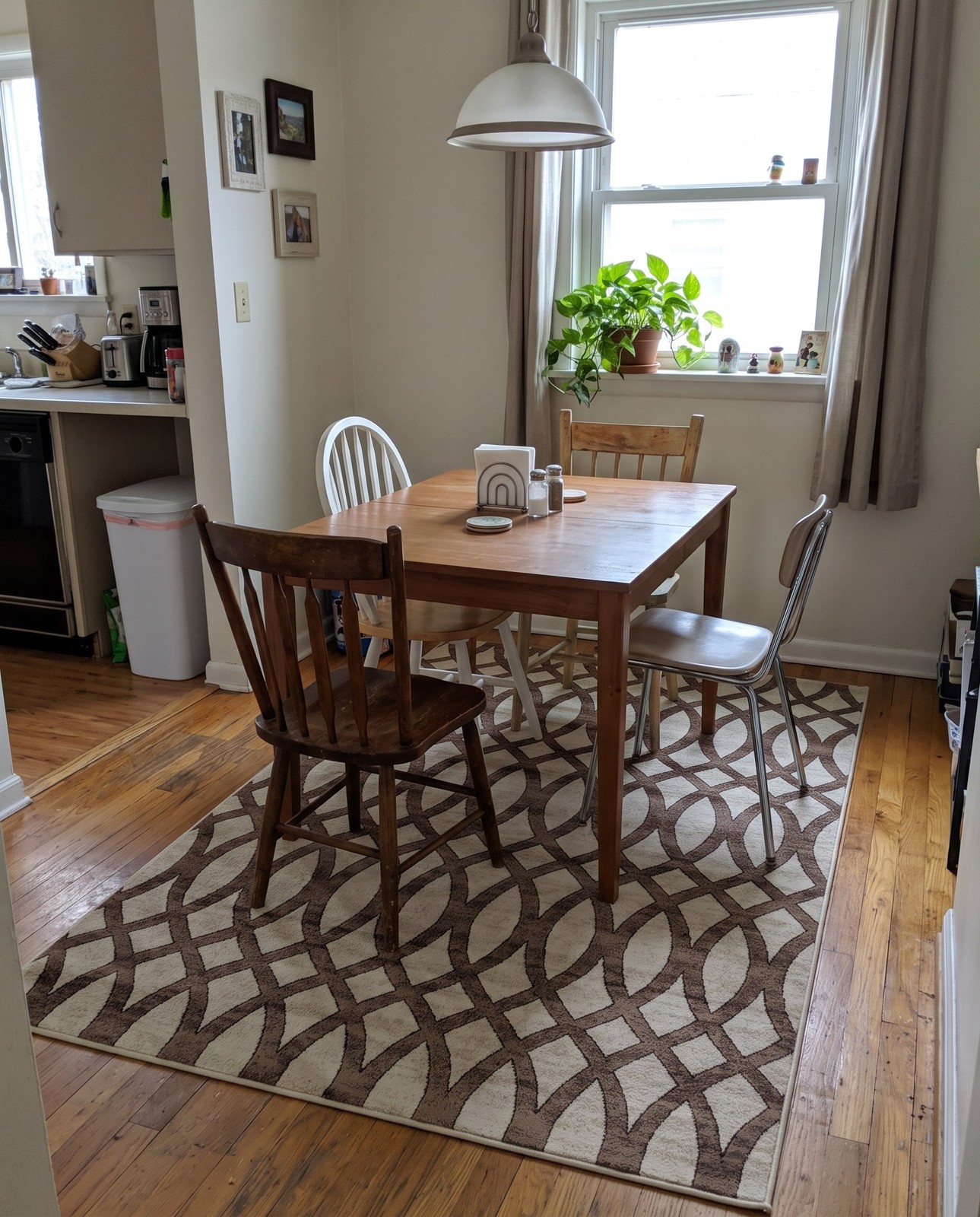 4' x 6' Harley · Damask rug