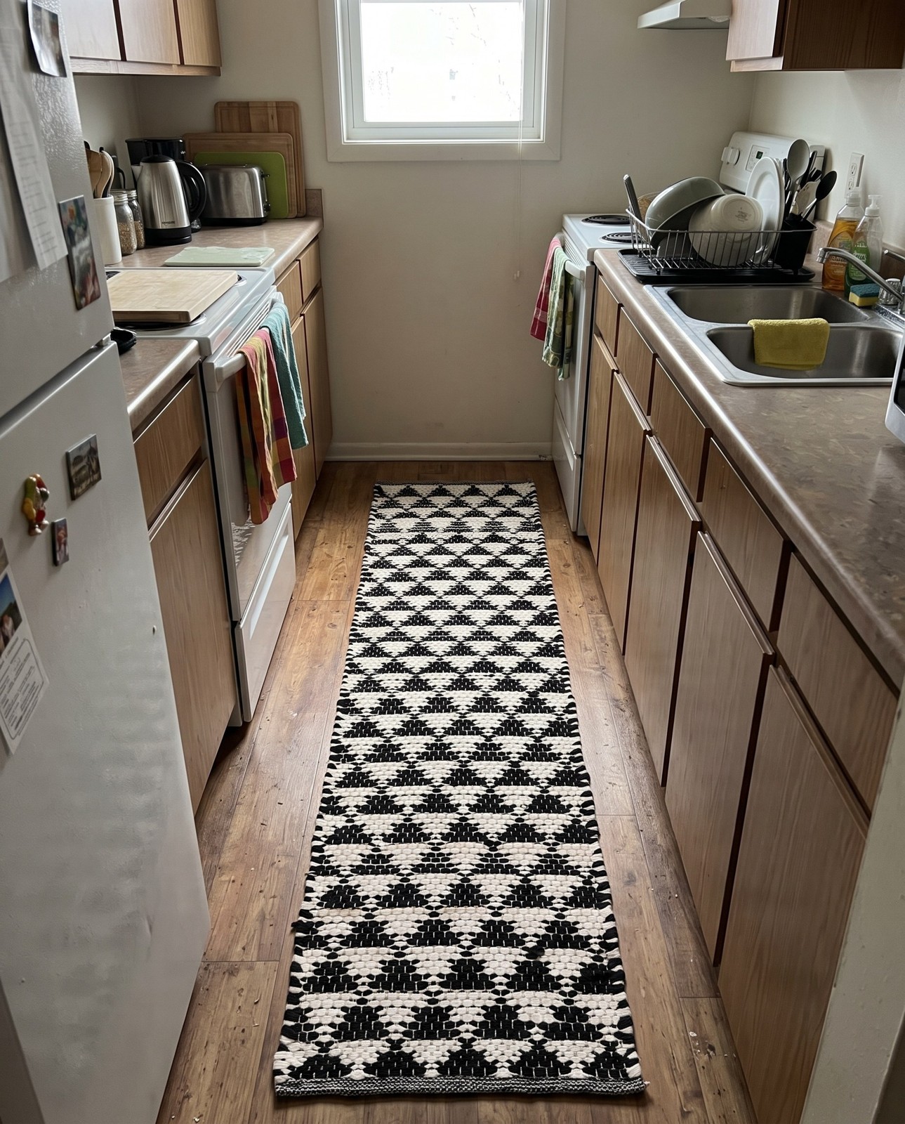 1' 2 x 6' 1 Ashby · Geometric Chindi Rug