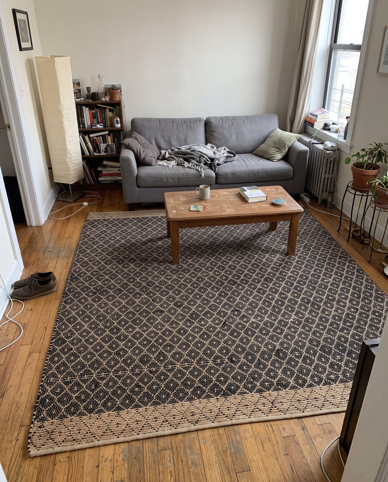 10' x 10' Grove · Border Chindi Rug, black