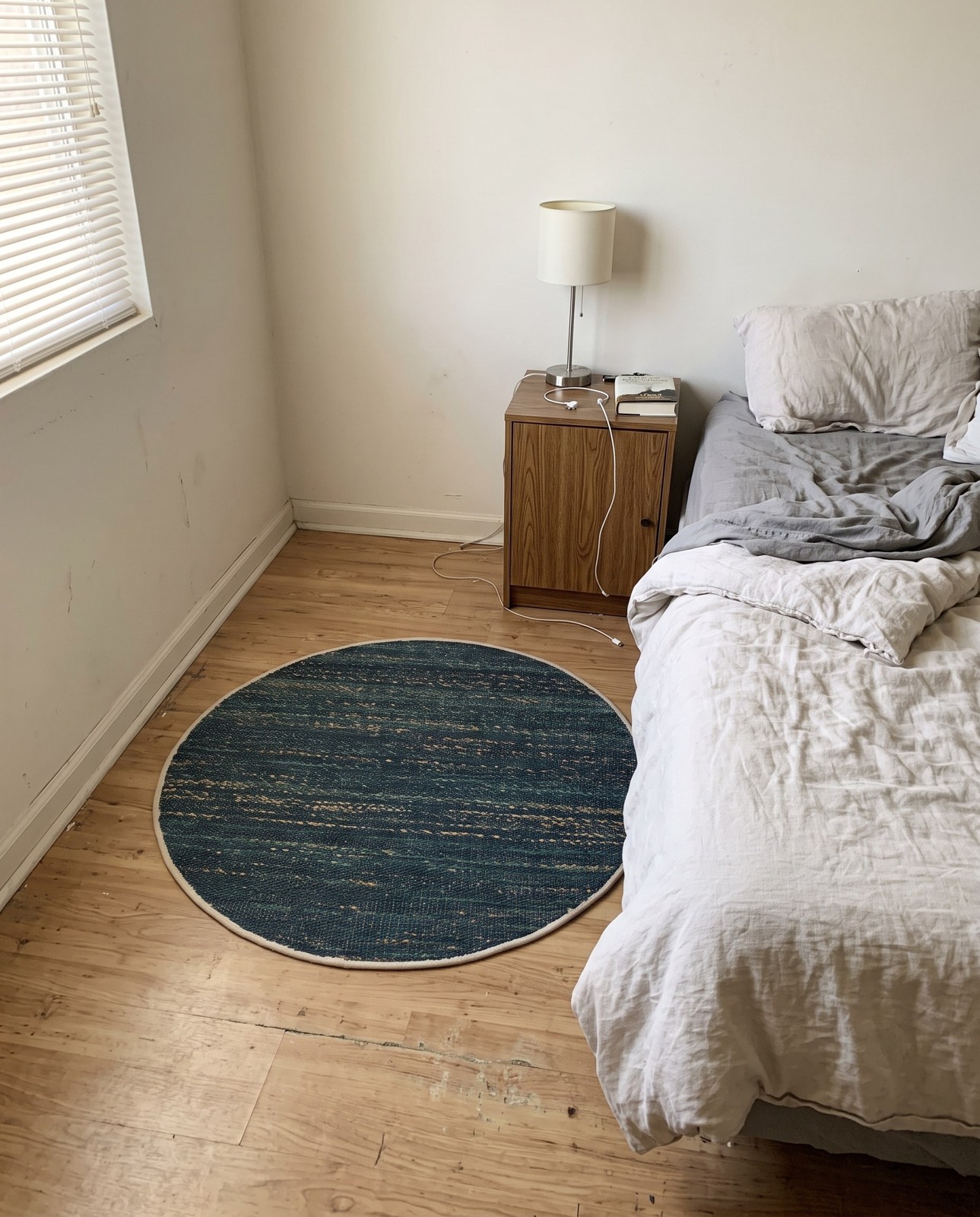 3' 1 x 5' 1 Faversham · Solid Wool Rug, ocean blue