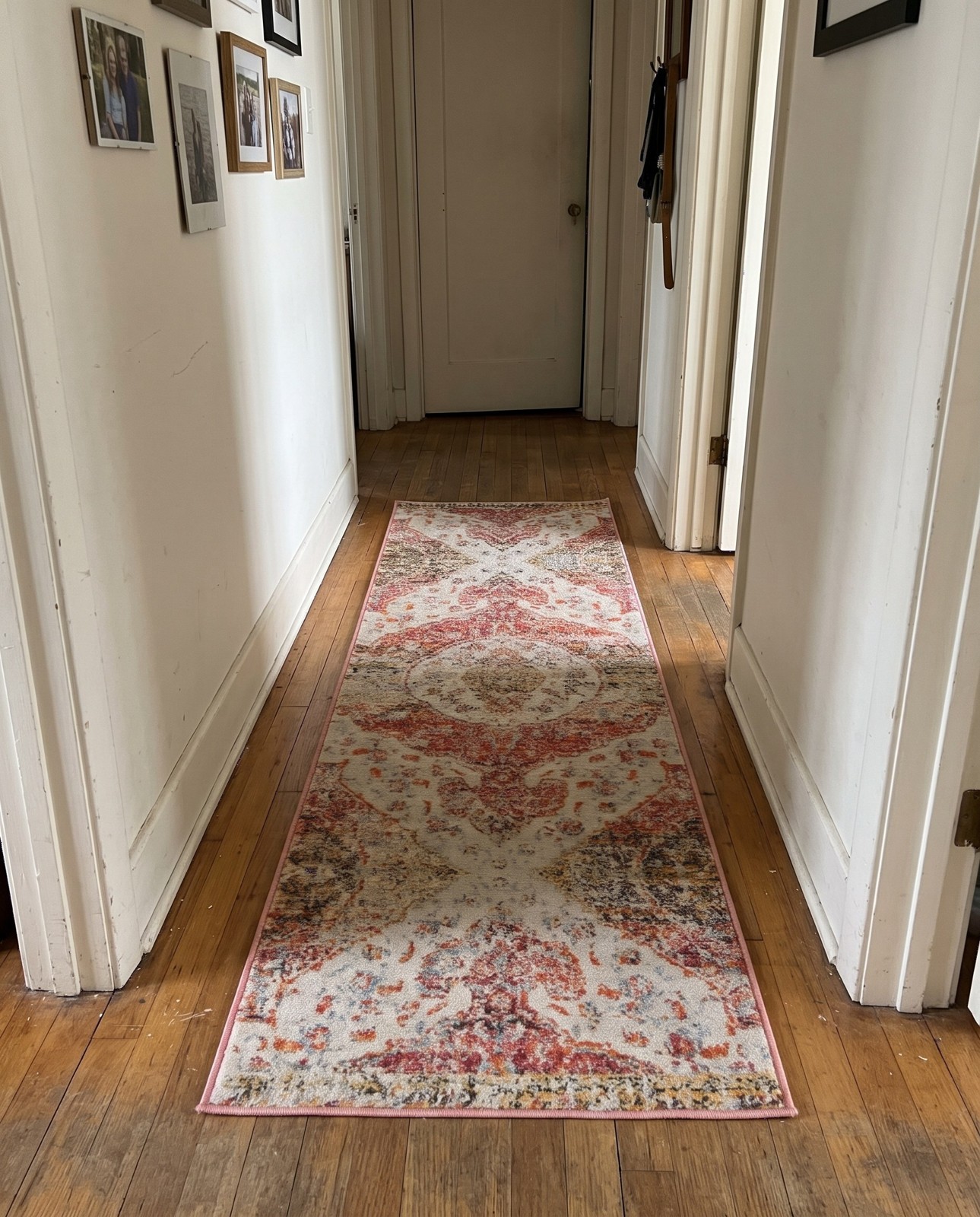 2' 2 x 6' Cunliffe · Medallion rug, salmon and beige