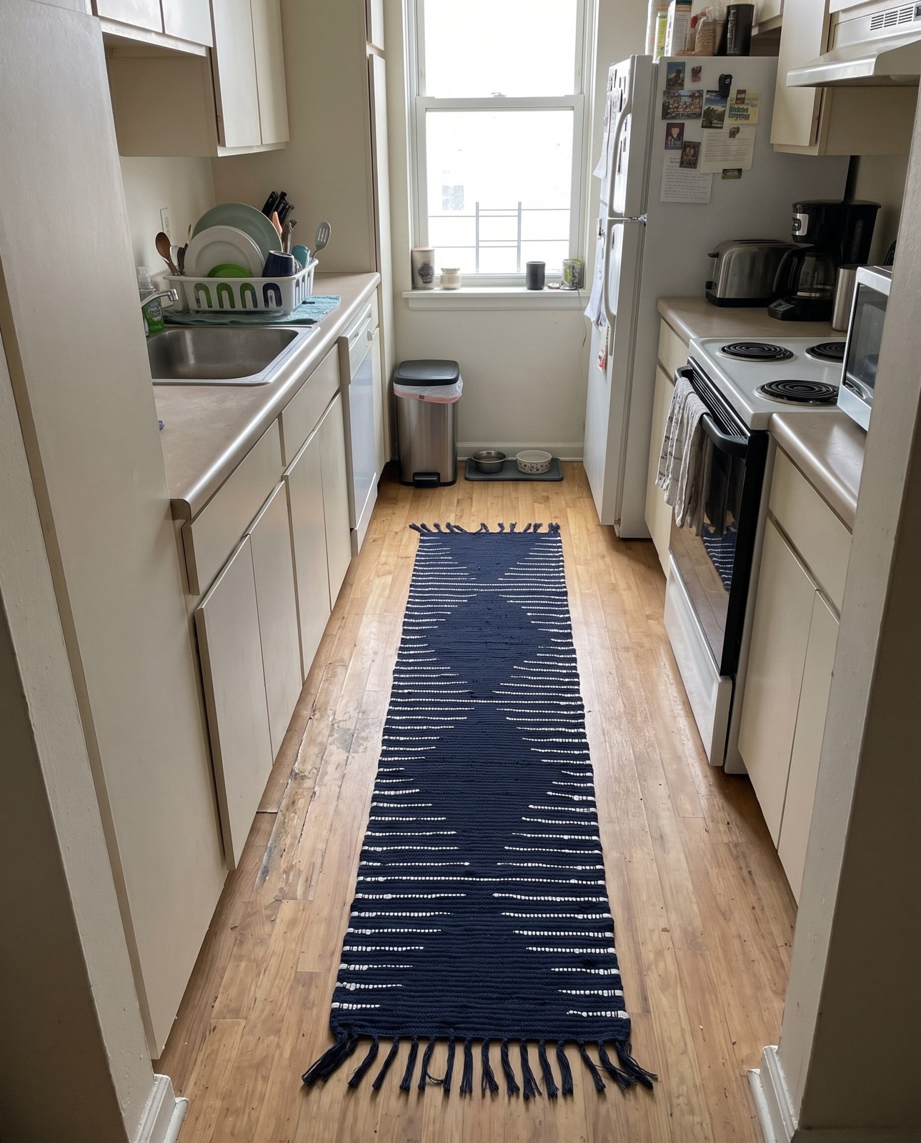 1' 2 x 6' 1 Roper · Striped geometric Chindi Rug, navy and ivory
