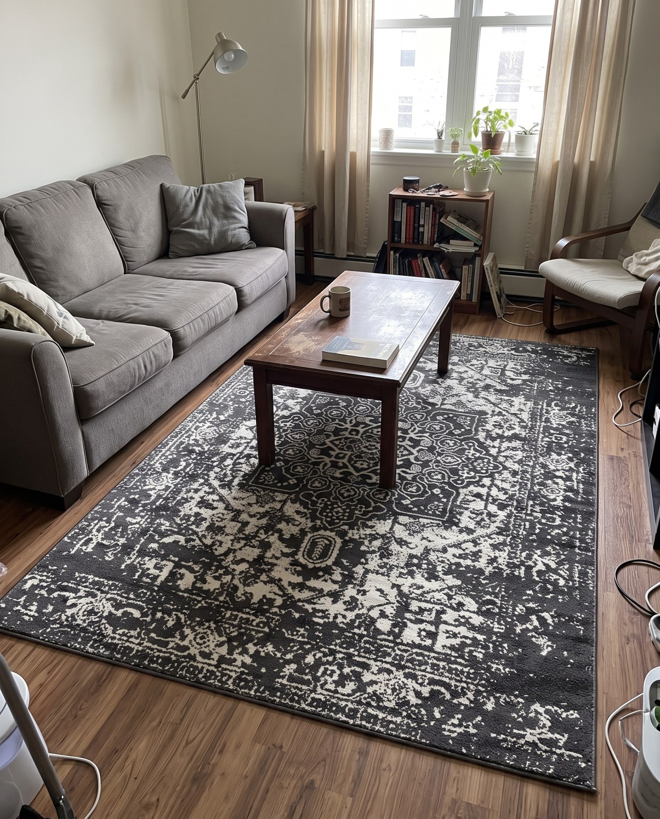7' x 10' Birch · Border rug, gray