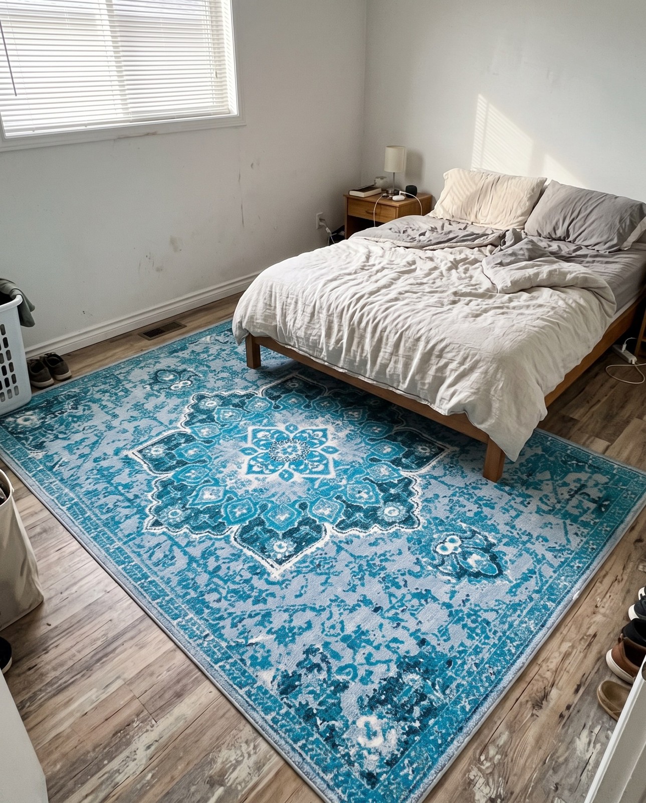 Detail image of 7' 10 x 11' Rideout · Medallion Washable Rug, aqua and navy