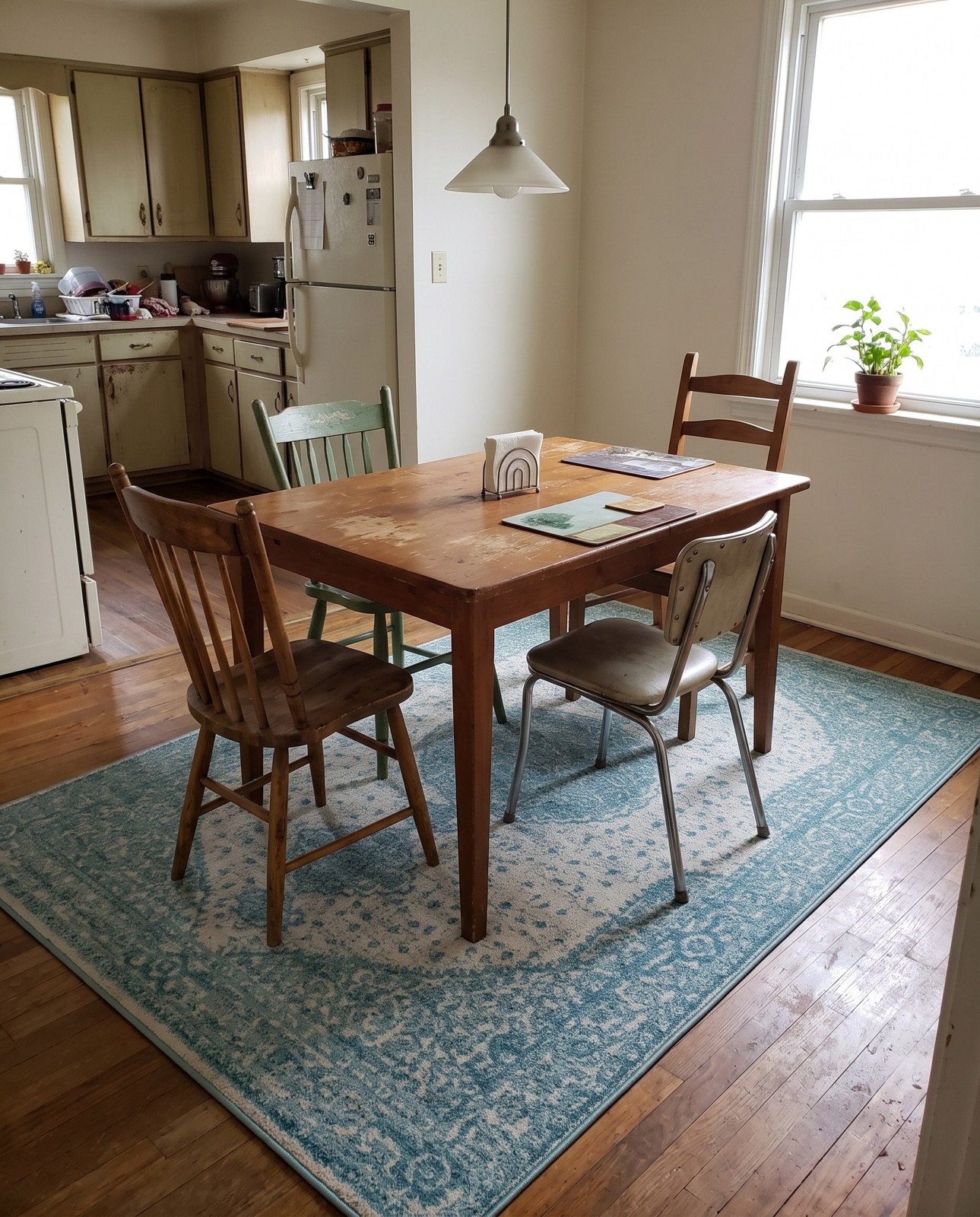 4' x 6' Eudora · Border rug, aqua