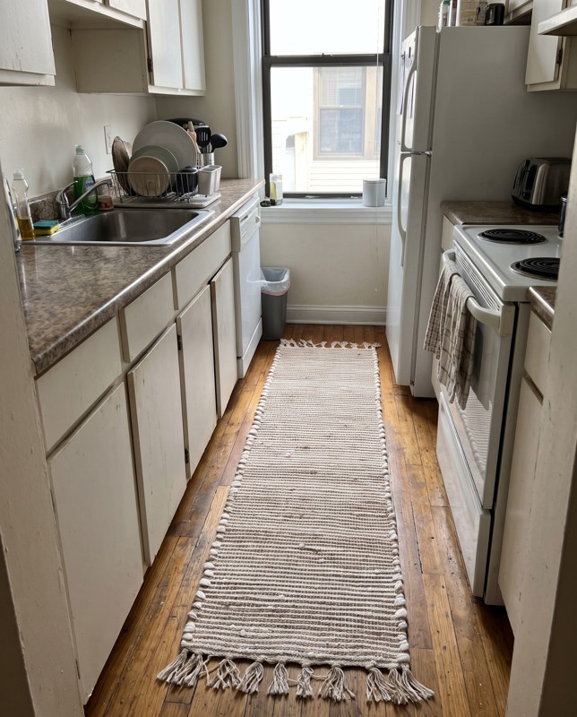Milbank Striped rug, natural and ivory, 6 Ft Table Runner, in a room