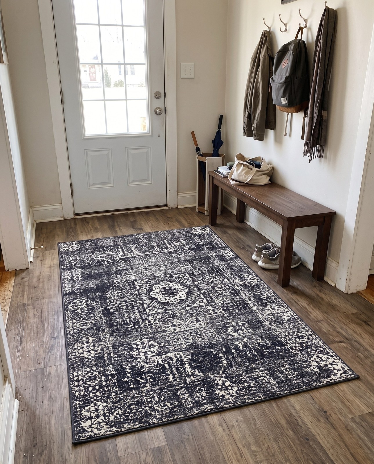 4' x 6' Tisdale · Border rug