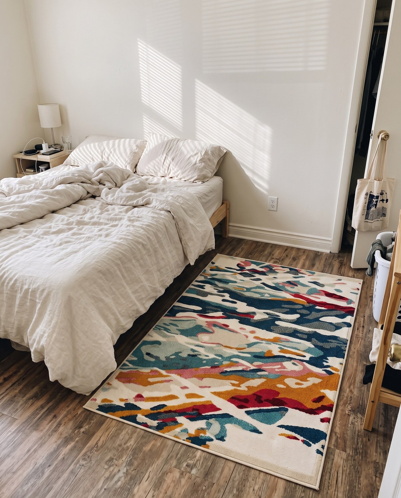 4' x 6' Viola · Abstract Outdoor Rug, multi