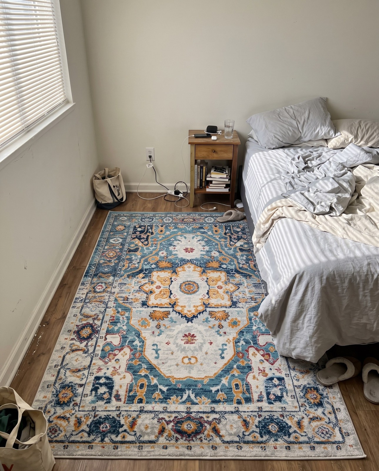 10' x 13' Pierce · Border rug, teal