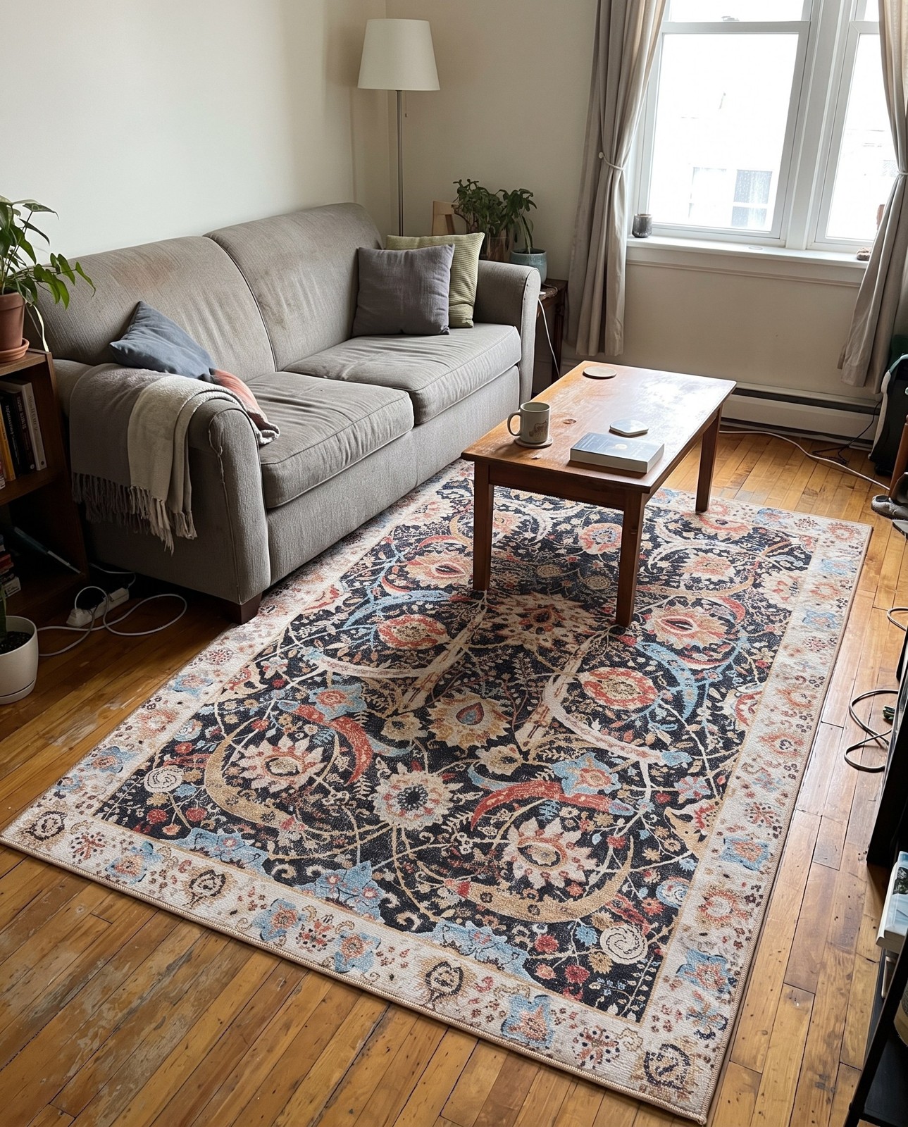 Detail image of 3' 6 x 5' 6 Starr · Floral Washable Rug, black and red
