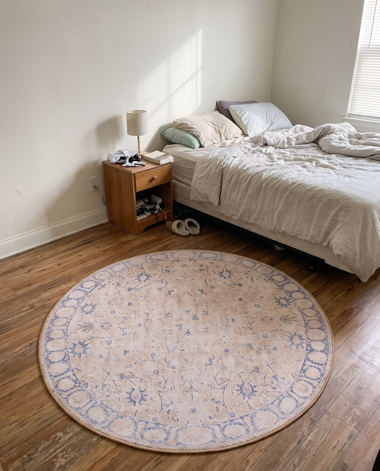 3' 6 x 3' 6 Fawcett · Border Washable Rug, beige