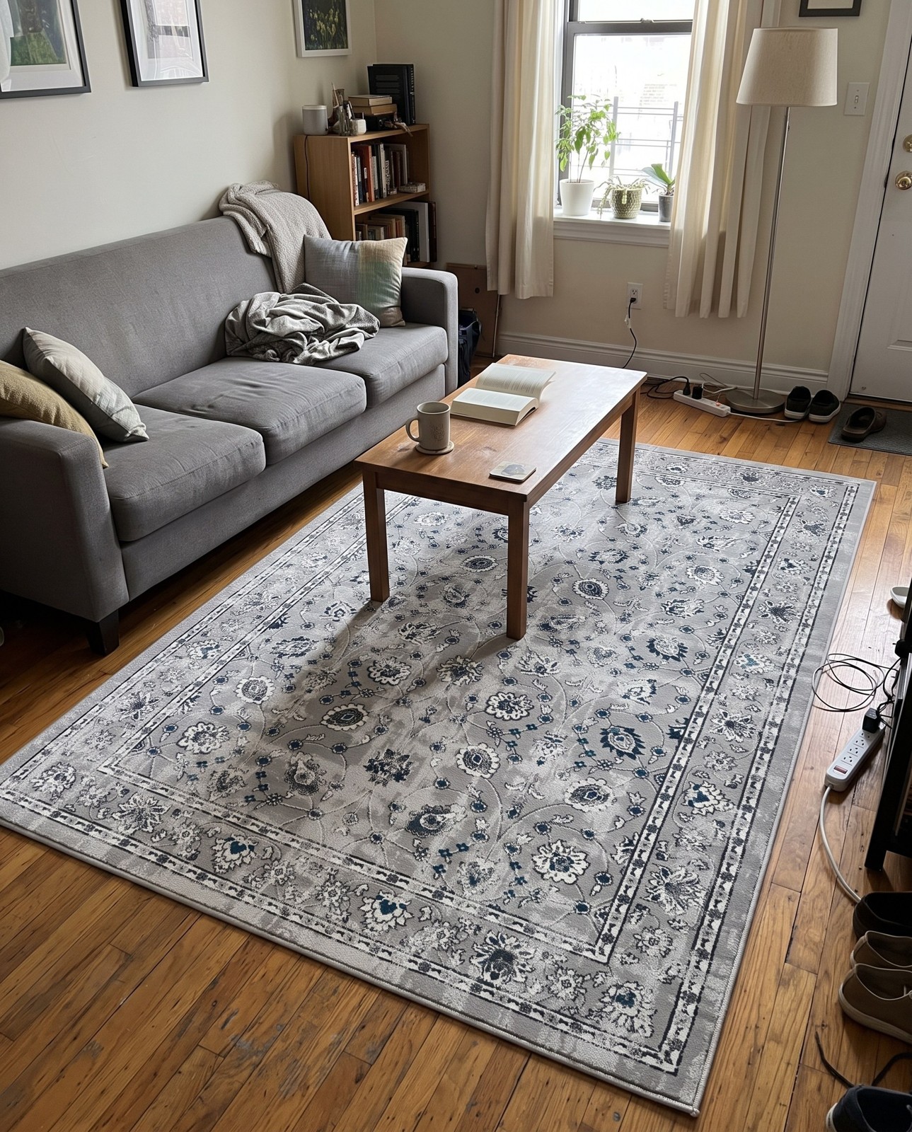9' 10 x 13' 3 Carson · Border rug, grey